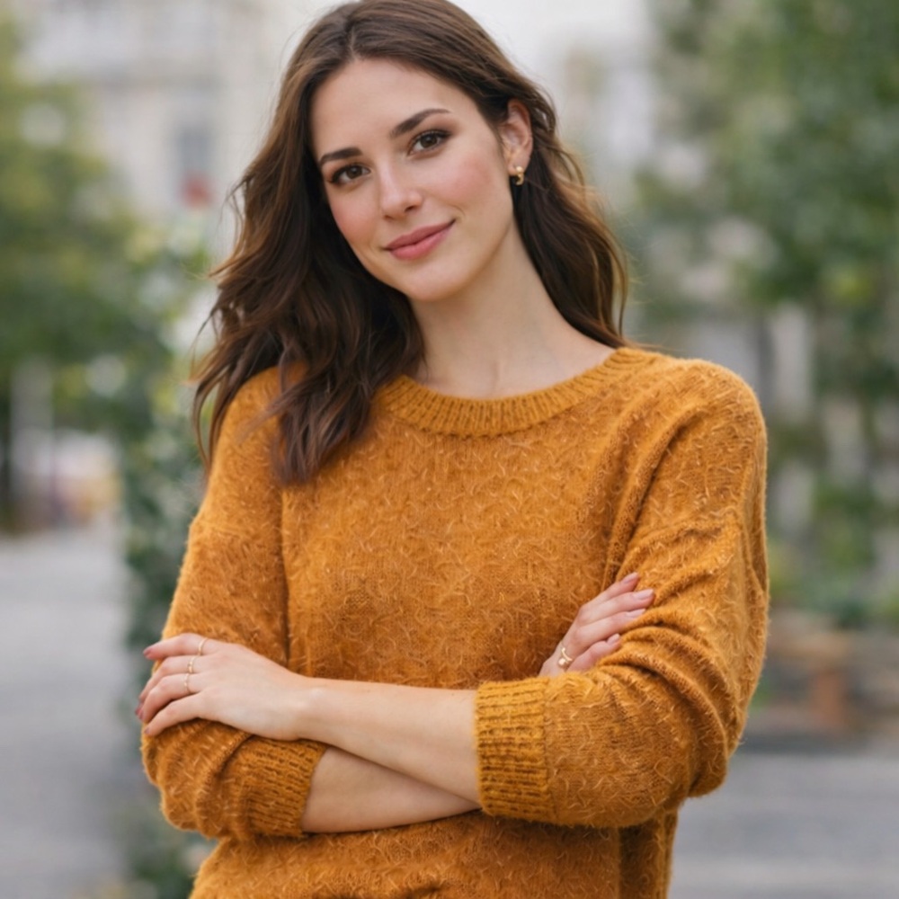 Old Navy Women's Amber Crew Neck Sweater